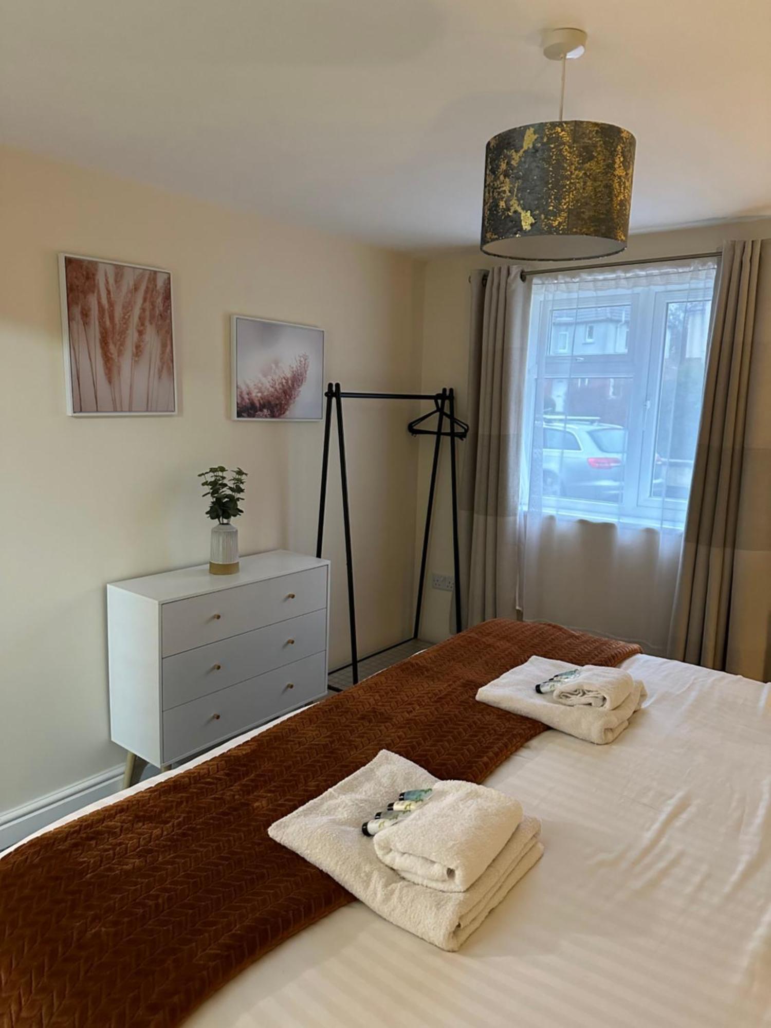 Apartmán Orange Lilly In Stroud With Free Parking Exteriér fotografie